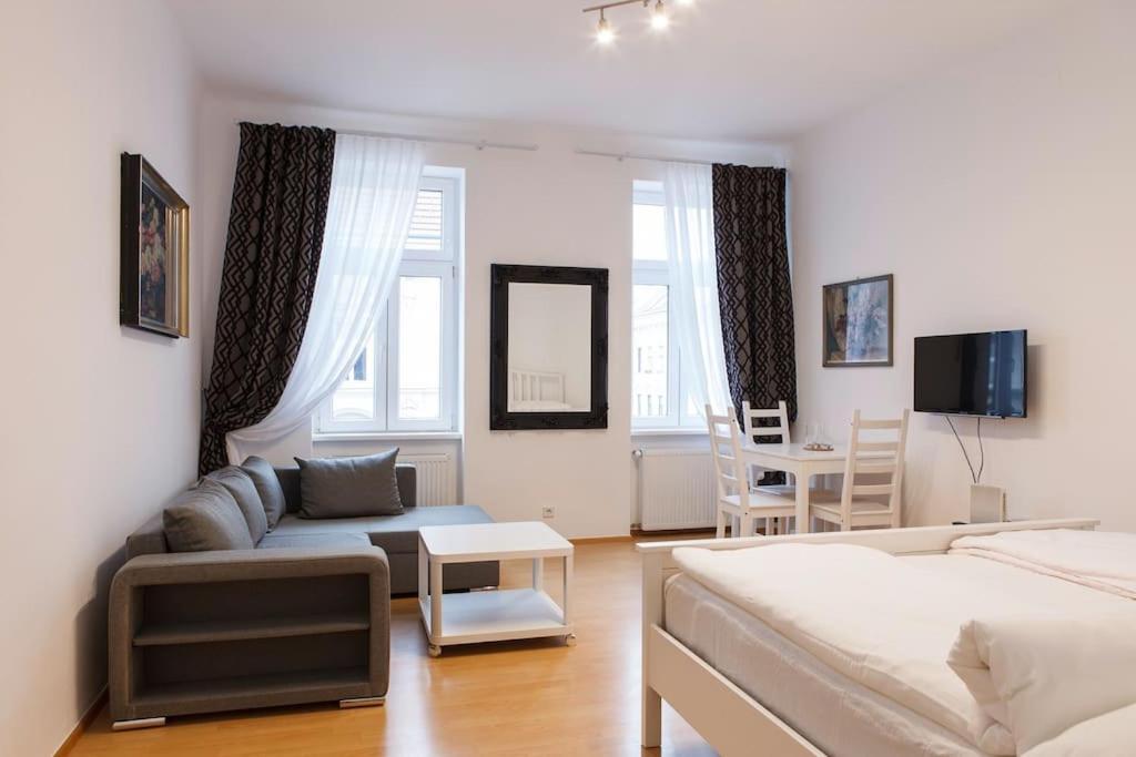 Vienna-Flats Self Check-In Apartman Kültér fotó